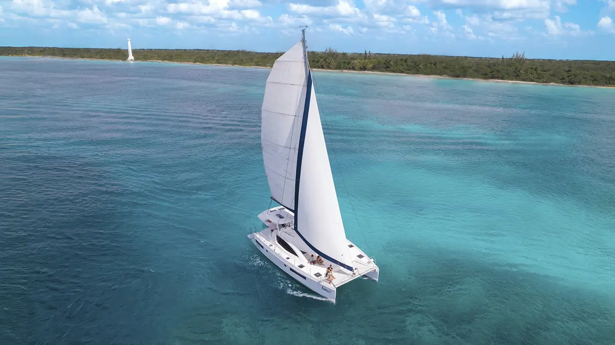 Catamaran Cozumel Snorkel (Transporte Riviera Maya)